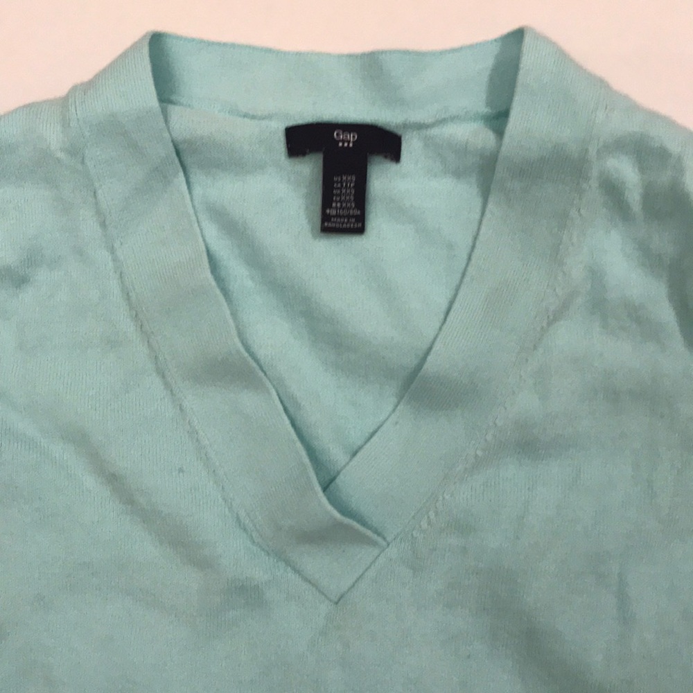 Gap Spring Sweater - Picture 2 of 2